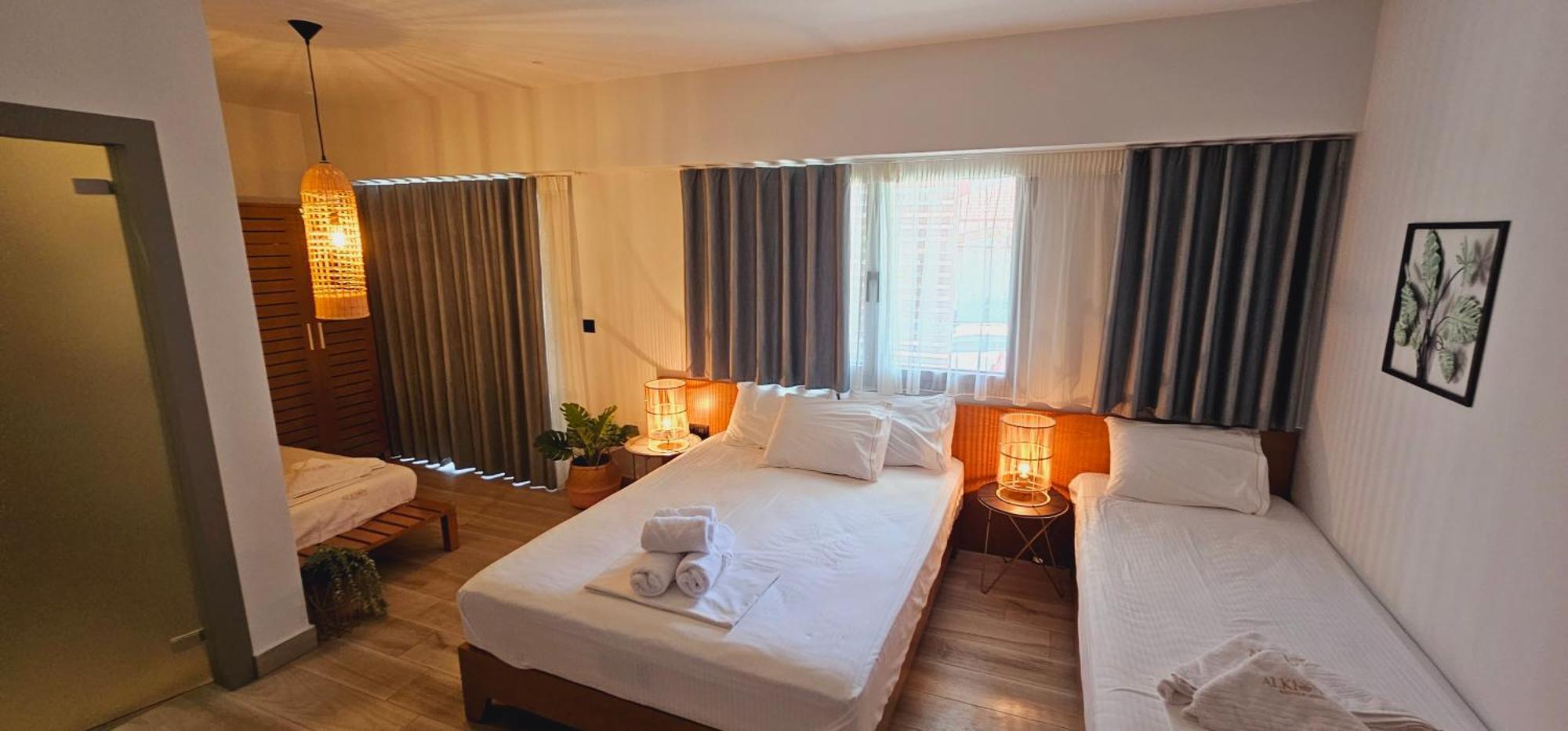Alkion Boutique Living Aparthotel Vrasná Rum bild